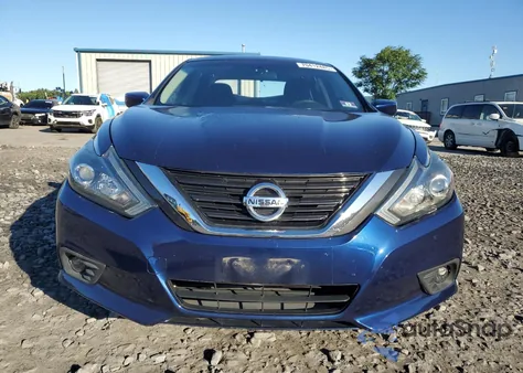 2017 Nissan Altima 2.5 z USA, uszkodzony, nr VIN 1N4AL3AP1HC493079